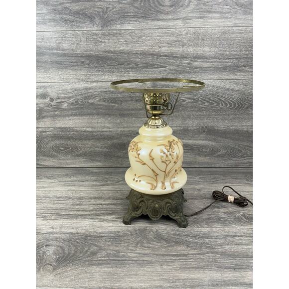 Vintage 1970’s Quoizel 3 way Floral Hurricane Parlor Lamp No Shade - Picture 2 of 6